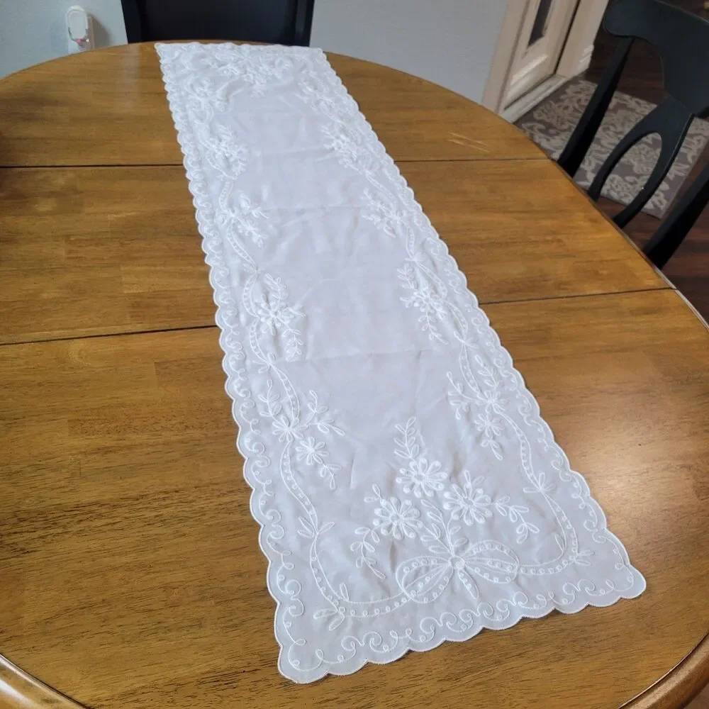 VTG Madeira Embroidered 66x104 Banquet Tablecloth 12 Placemats Table Runner set